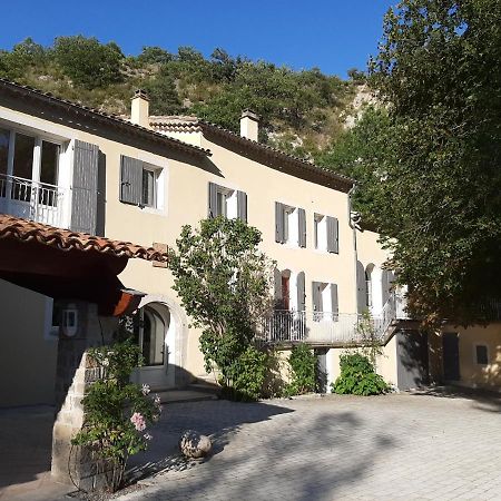 Bed and Breakfast Le Moulin Du Paroy Serres  Exterior foto