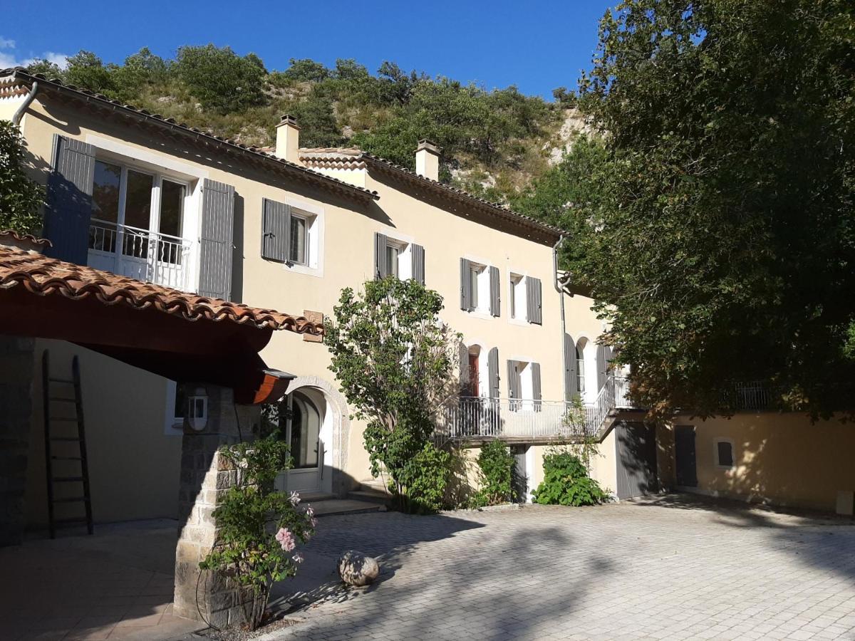 Bed and Breakfast Le Moulin Du Paroy Serres  Exterior foto